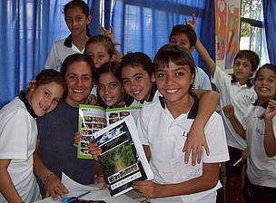 © Alumnos con la Caja Educativa de la Selva Misionera
© Alumnos con la Caja Educativa de la Selva Misionera