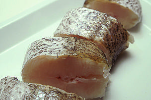 © La mayoría de los pescados son fuentes sanas de proteínas, con menor cantidad de grasas saturadas, grasas totales y calorías que una porción similar de carne de vaca o de ave.
© La mayoría de los pescados son fuentes sanas de proteínas, con menor cantidad de grasas saturadas, grasas totales y calorías que una porción similar de carne de vaca o de ave.